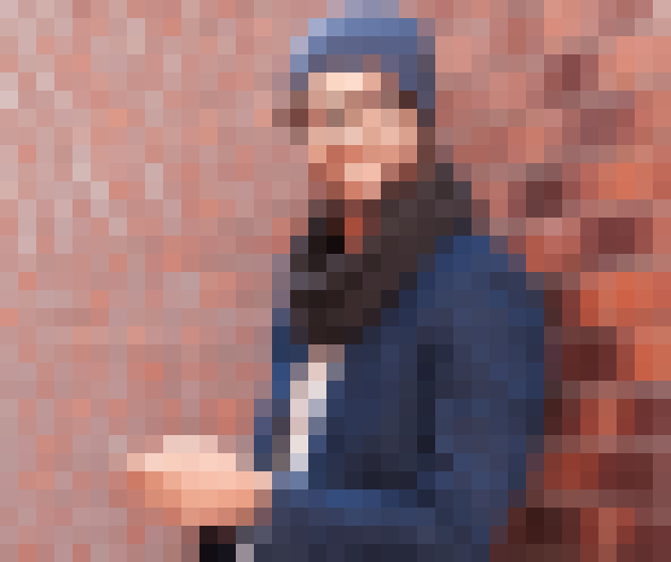 Meet Our Creative Team Members - 蜂鸟电竞